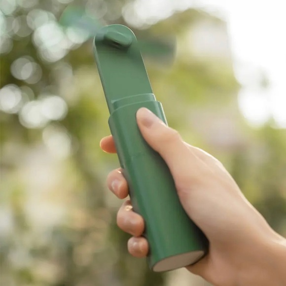 Portable Mini Fan and USB Emergency Device Power Bank - Picture 3 of 8